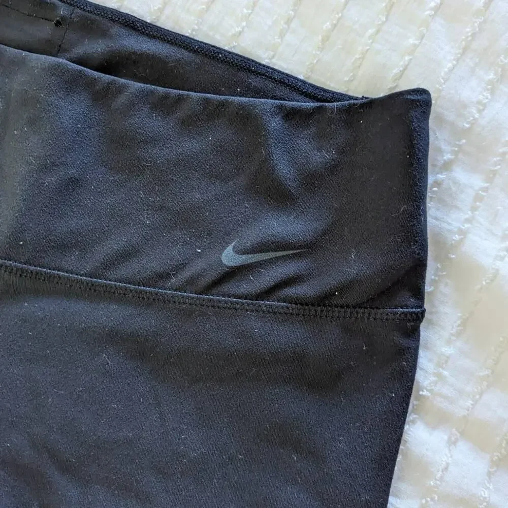 Nike Legend Dri-Fit Purple Mesh Cropped Leggings size Small